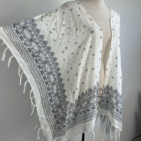 Raj Women’s Bohemian Blue & White Kimono Wrap Cardigan Lightweight One Size - Picture 9 of 12